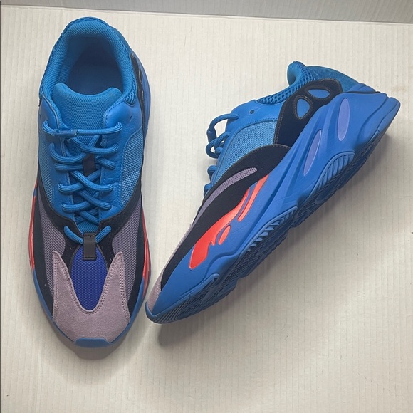 🆕Yeezys - Picture 1 of 10